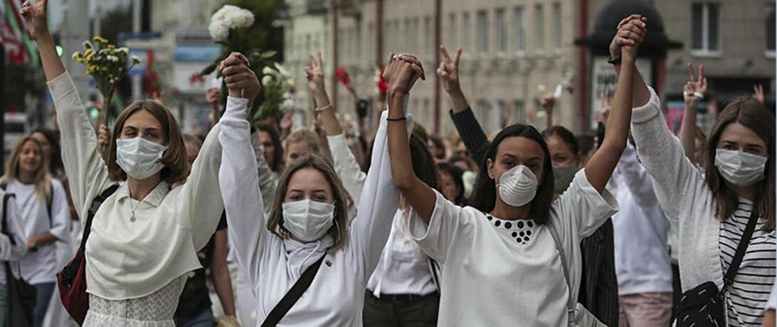 women protestors in Belarus 