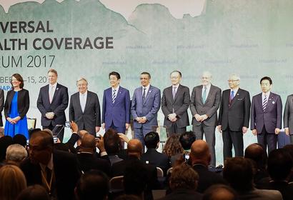  Only one woman was represented at the panel discussing universal health coverage at the World Economic Forum. Source: UN Multimedia
